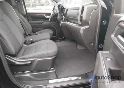 2025 Chevrolet Silverado 1500 4Wd Standard Bed Lt z USA, uszkodzony, nr VIN 1GCUKDED8SZ242984